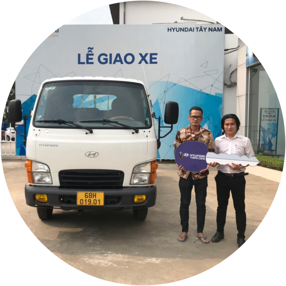 Khách hàng Thanh Hẵng ở thị trấn Kiên Lương, Kiên Giang đã tin tưởng đại lý Hyundai Tây Nam đặc mua một chiếc Mighty N250SL về chở hải sản
